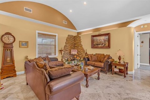 Casa en venta en Winter Haven, Florida, 3 dormitorios, 283.35 m2 № 1549559 - foto 9