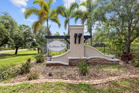 Townhouse in Tampa, Florida 3 bedrooms, 163.23 sq.m. № 1783369 - photo 2