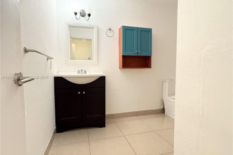 Apartment in Dania Beach, Florida 1 bedroom, 102.19 sq.m. № 2035170 - photo 2