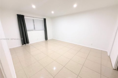 Apartment in Dania Beach, Florida 1 bedroom, 102.19 sq.m. № 2035170 - photo 6