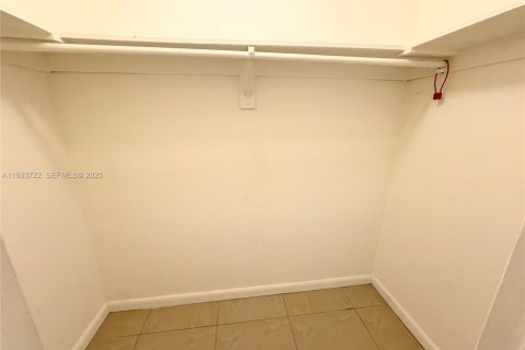 Apartment in Dania Beach, Florida 1 bedroom, 102.19 sq.m. № 2035170 - photo 7