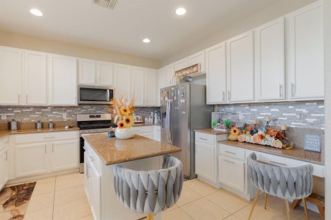 House in West Palm Beach, Florida 11 rooms, 250.46 sq.m. № 2086832 - photo 25