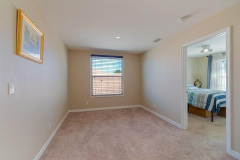House in West Palm Beach, Florida 11 rooms, 250.46 sq.m. № 2086832 - photo 11