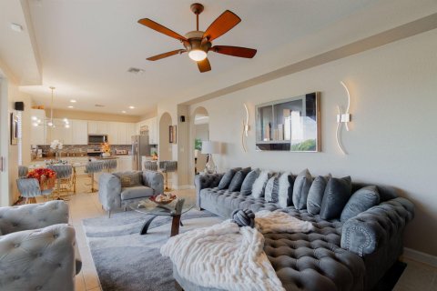 House in West Palm Beach, Florida 11 rooms, 250.46 sq.m. № 2086832 - photo 30