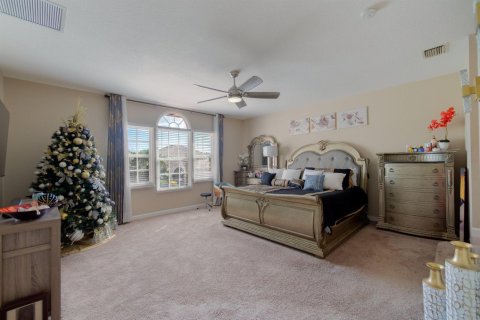 House in West Palm Beach, Florida 11 rooms, 250.46 sq.m. № 2086832 - photo 13