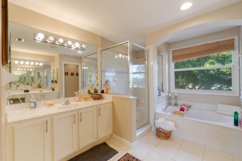 House in West Palm Beach, Florida 11 rooms, 250.46 sq.m. № 2086832 - photo 17