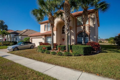 House in West Palm Beach, Florida 11 rooms, 250.46 sq.m. № 2086832 - photo 3