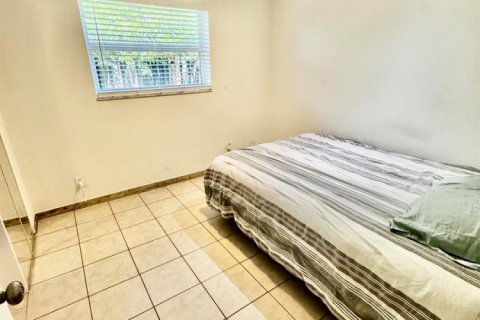 Casa en venta en Margate, Florida, 5 dormitorios, 223.43 m2 № 2088234 - foto 7