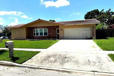 Casa en venta en Margate, Florida, 5 dormitorios, 223.43 m2 № 2088234 - foto 3