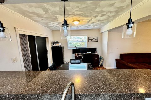Casa en venta en Margate, Florida, 5 dormitorios, 223.43 m2 № 2088234 - foto 16