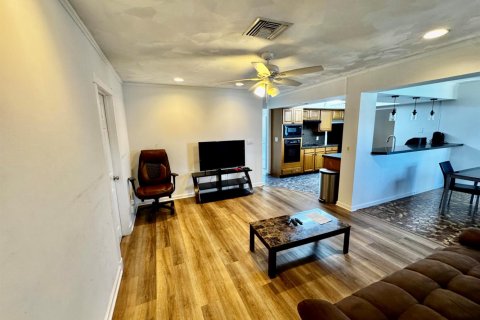 Casa en venta en Margate, Florida, 5 dormitorios, 223.43 m2 № 2088234 - foto 13