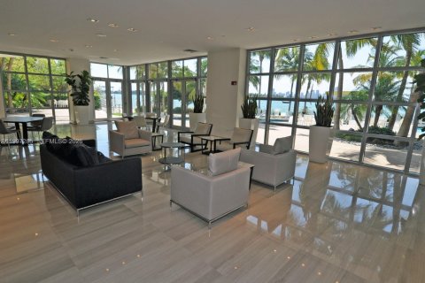 Снять в аренду кондоминиум в Майами-Бич, Флорида 2 спальни, 117.24м2, № 2067554 - фото 20