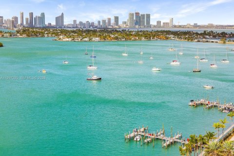 Снять в аренду кондоминиум в Майами-Бич, Флорида 2 спальни, 117.24м2, № 2067554 - фото 16