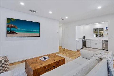 Villa ou maison à vendre à Sarasota, Floride: 3 chambres, 108.7 m2 № 2408146 - photo 3