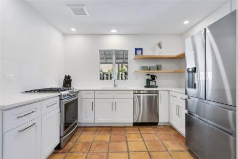 Villa ou maison à vendre à Sarasota, Floride: 3 chambres, 108.7 m2 № 2408146 - photo 5