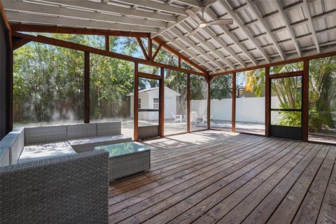 Villa ou maison à vendre à Sarasota, Floride: 3 chambres, 108.7 m2 № 2408146 - photo 23