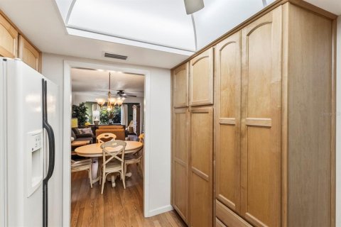 Condo in Bradenton, Florida, 2 bedrooms  № 1675504 - photo 9