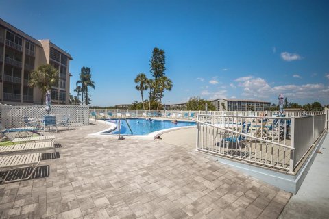 Condo in Bradenton, Florida, 2 bedrooms  № 1675504 - photo 27