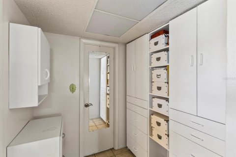 Condo in Bradenton, Florida, 2 bedrooms  № 1675504 - photo 23