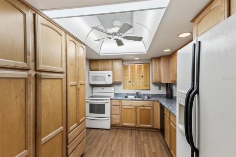 Condo in Bradenton, Florida, 2 bedrooms  № 1675504 - photo 7
