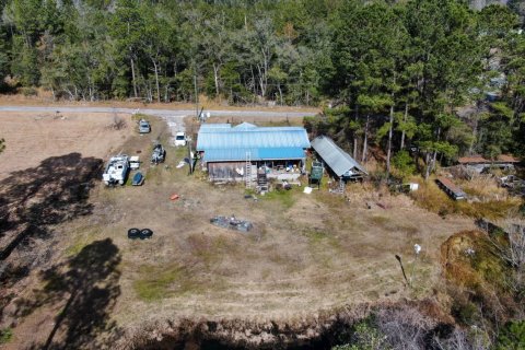 House in Freeport, Florida 3 bedrooms, 116.69 sq.m. № 558258 - photo 1