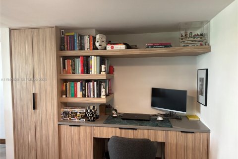 Copropriété à vendre à Miami Beach, Floride: 2 chambres, 92.16 m2 № 2002136 - photo 16