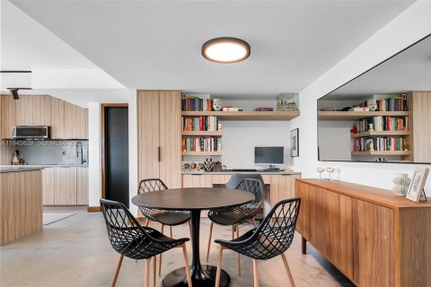 Copropriété à vendre à Miami Beach, Floride: 2 chambres, 92.16 m2 № 2002136 - photo 2