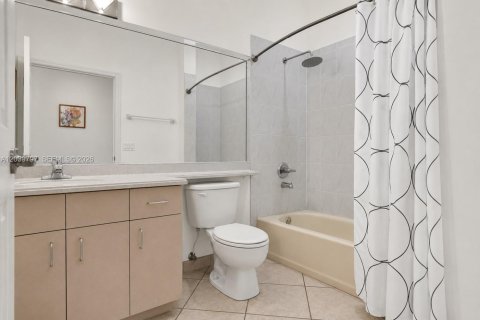 House in Homestead, Florida 5 bedrooms, 444.35 sq.m. № 2184804 - photo 17