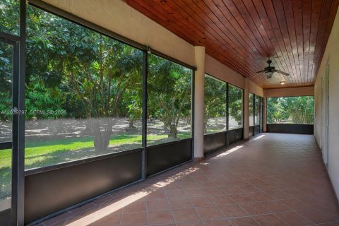 House in Homestead, Florida 5 bedrooms, 444.35 sq.m. № 2184804 - photo 15