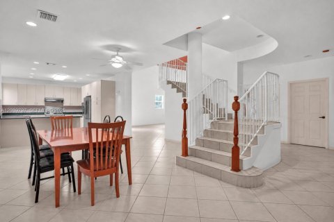 House in Homestead, Florida 5 bedrooms, 444.35 sq.m. № 2184804 - photo 13