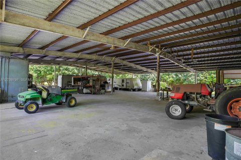 House in Homestead, Florida 5 bedrooms, 444.35 sq.m. № 2184804 - photo 23