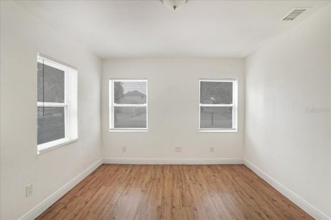 House in Tampa, Florida 4 bedrooms, 144.93 sq.m. № 1574445 - photo 12