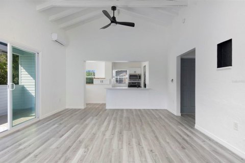 Villa ou maison à vendre à Saint Petersburg, Floride: 2 chambres, 129.13 m2 № 2405712 - photo 3