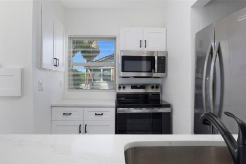 Villa ou maison à vendre à Saint Petersburg, Floride: 2 chambres, 129.13 m2 № 2405712 - photo 8