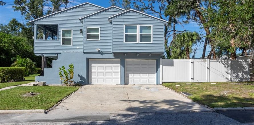 Villa ou maison à Saint Petersburg, Floride 2 chambres, 129.13 m2 № 2405712