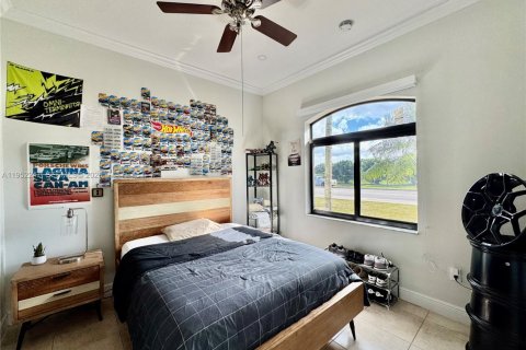 Снять в аренду виллу или дом в Хомстед, Флорида 5 спален, 267.93м2, № 2006607 - фото 27