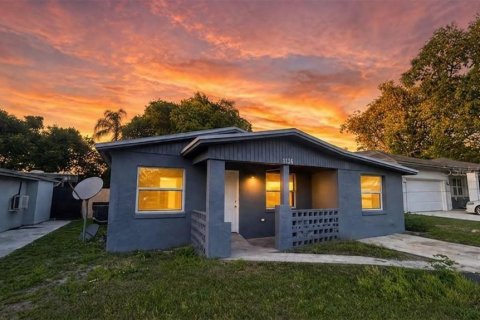 Villa ou maison à Orlando, Floride 4 chambres, 104.98 m2 № 2310486