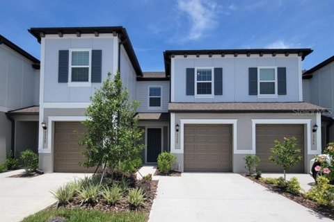 Adosado en Zephyrhills, Florida 3 dormitorios, 148.36 m2 № 2150980
