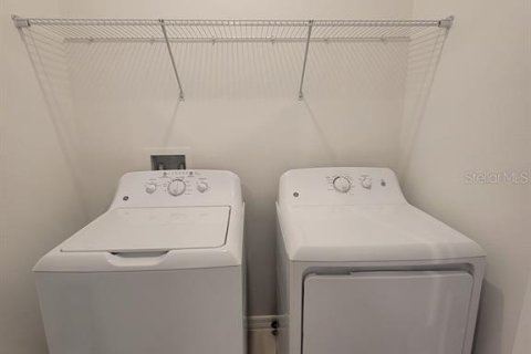Adosado en alquiler en Zephyrhills, Florida, 3 dormitorios, 148.36 m2 № 2150980 - foto 13