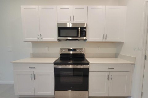 Adosado en alquiler en Zephyrhills, Florida, 3 dormitorios, 148.36 m2 № 2150980 - foto 5