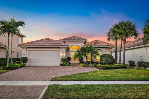 Villa ou maison à vendre à Jupiter, Floride: 3 chambres, 252.32 m2 № 2247965 - photo 2
