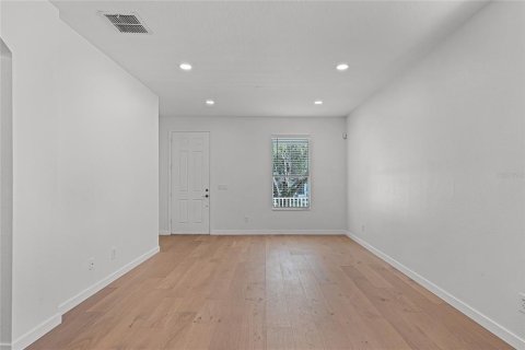 Townhouse in Orlando, Florida 2 bedrooms, 107.3 sq.m. № 1837579 - photo 14