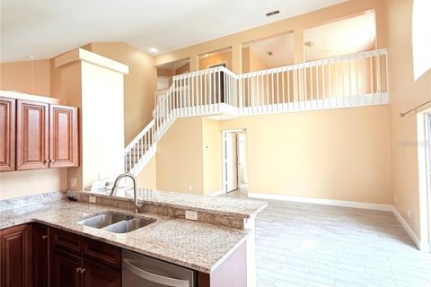 Casa en alquiler en Orlando, Florida, 4 dormitorios, 185.25 m2 № 1903429 - foto 10