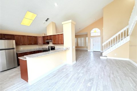 Casa en alquiler en Orlando, Florida, 4 dormitorios, 185.25 m2 № 1903429 - foto 7