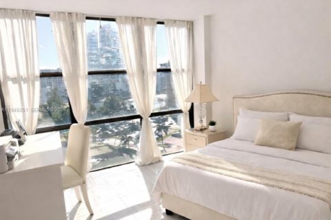 Купить кондоминиум в Халландейл-Бич, Флорида 2 спальни, 104.98м2, № 2006638 - фото 7