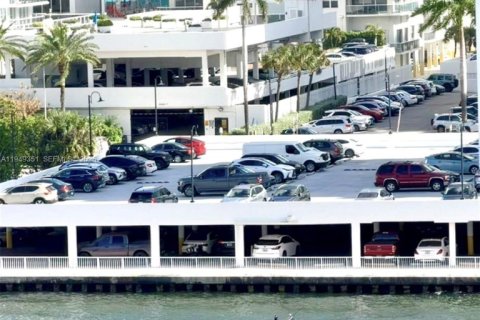 Купить кондоминиум в Халландейл-Бич, Флорида 2 спальни, 104.98м2, № 2006638 - фото 17