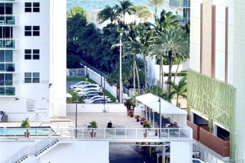 Купить кондоминиум в Халландейл-Бич, Флорида 2 спальни, 104.98м2, № 2006638 - фото 18