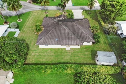 Купить виллу или дом в Майами, Флорида 8 комнат, 315.5м2, № 1964921 - фото 25