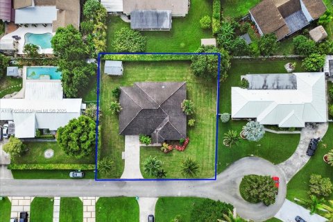 Купить виллу или дом в Майами, Флорида 8 комнат, 315.5м2, № 1964921 - фото 20