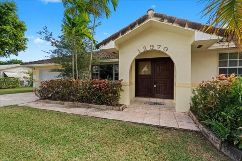 Купить виллу или дом в Майами, Флорида 8 комнат, 315.5м2, № 1964921 - фото 16